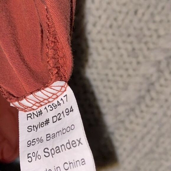 PIKO burnt orange top size medium bamboo blend - Picture 5 of 6